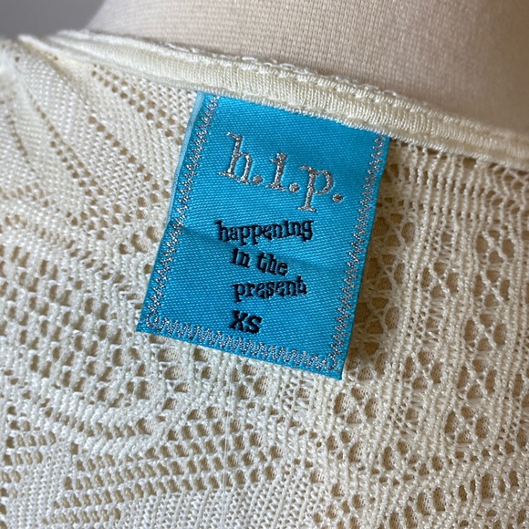 #38 Ivory Lace Cardigan - Picture 3 of 3